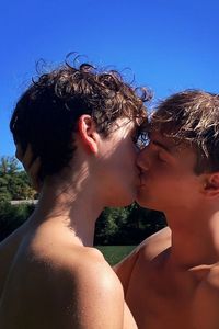 kiss9